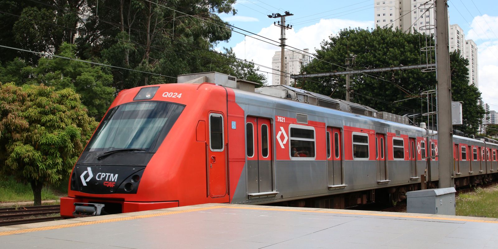 Trens da Linha 11-Coral têm restrições após descarrilhamento, diz CPTM